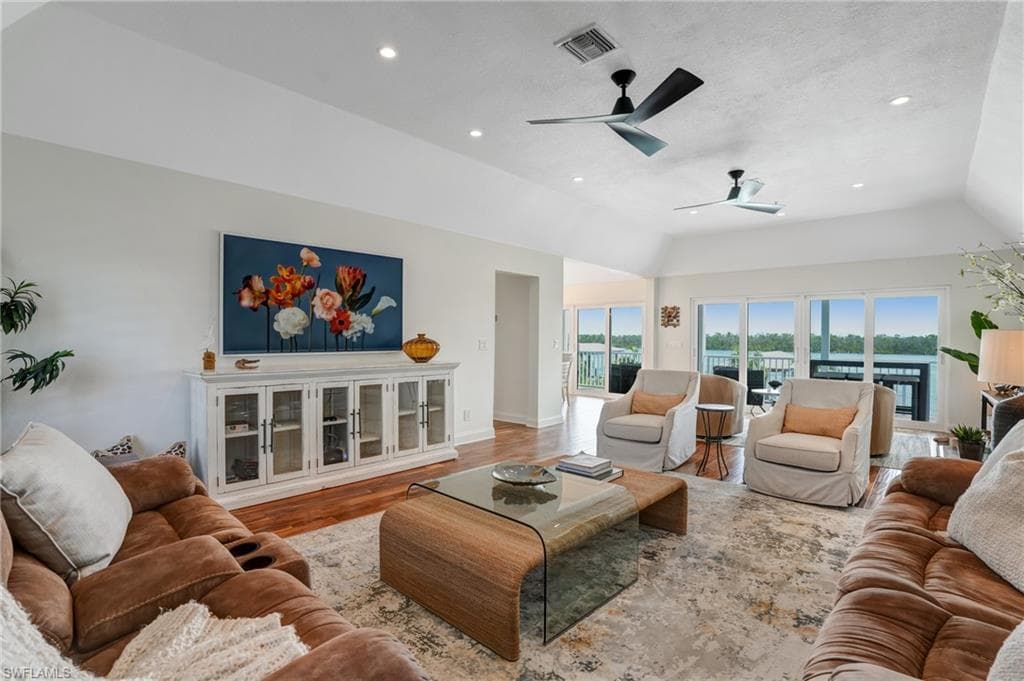 4031 Bayside RD, FORT MYERS BEACH FL 33931-7