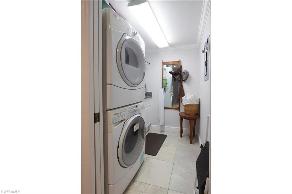 505 Lake Louise CIR # 101, NAPLES FL 34110-16