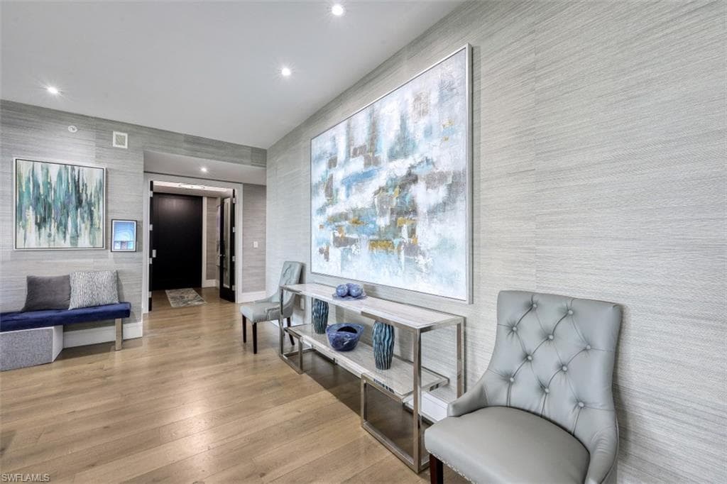 13915 Old Coast RD # 305, NAPLES FL 34110-1