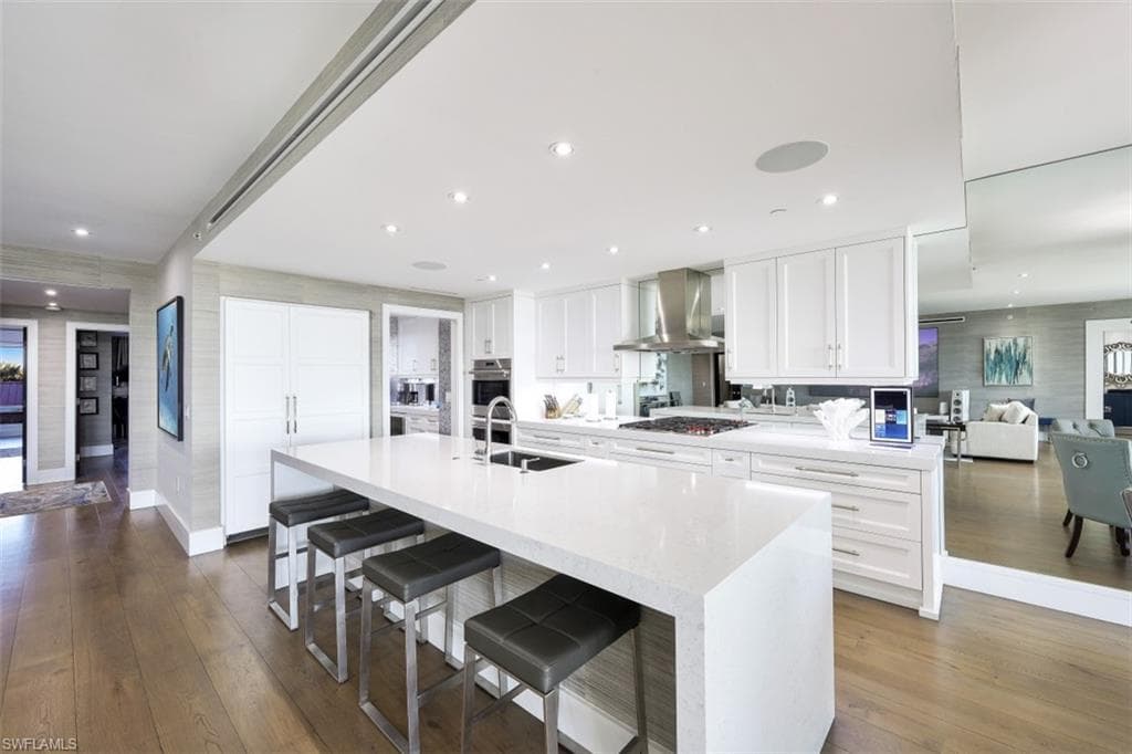 13915 Old Coast RD # 305, NAPLES FL 34110-6