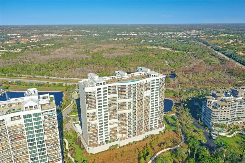 13915 Old Coast RD # 305, NAPLES FL 34110-33