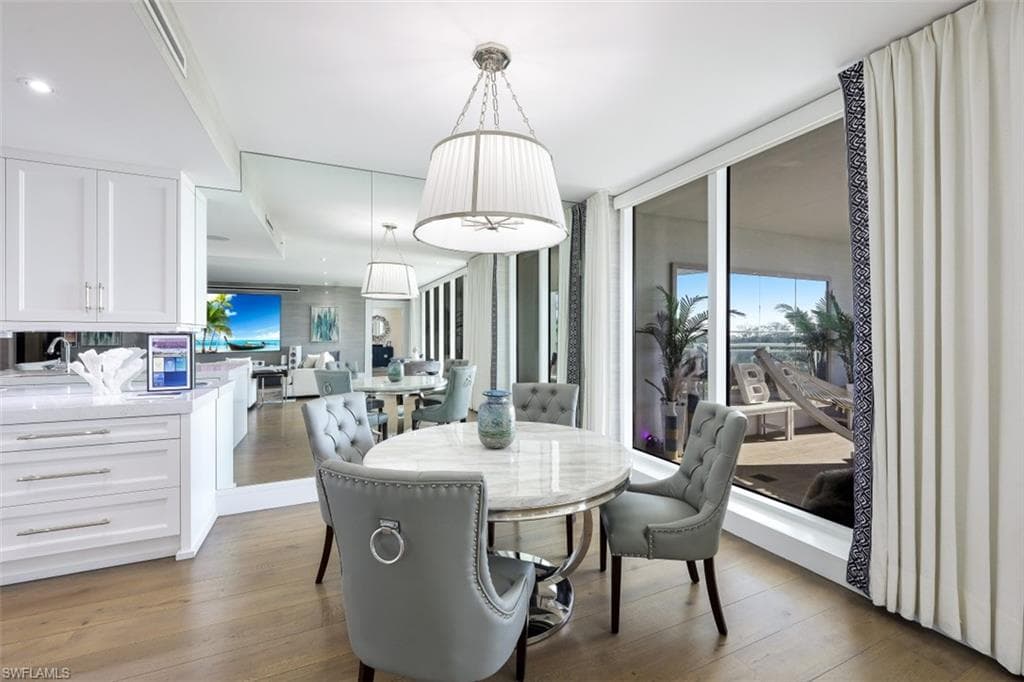 13915 Old Coast RD # 305, NAPLES FL 34110-10