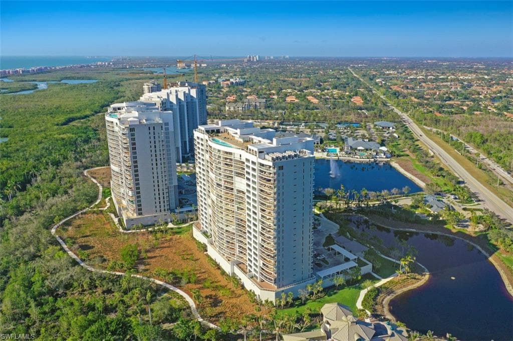 13915 Old Coast RD # 305, NAPLES FL 34110-39