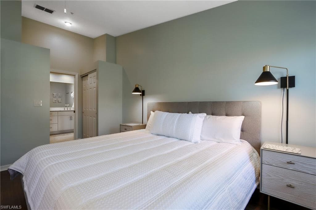 2585 Old Groves RD # L203, NAPLES FL 34109-10