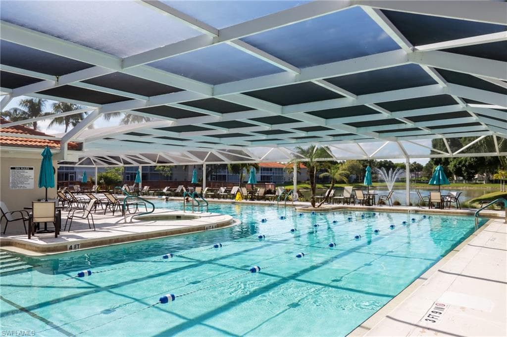 2585 Old Groves RD # L203, NAPLES FL 34109-18