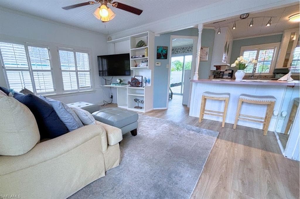 1012 Ridge ST, NAPLES FL 34103-1