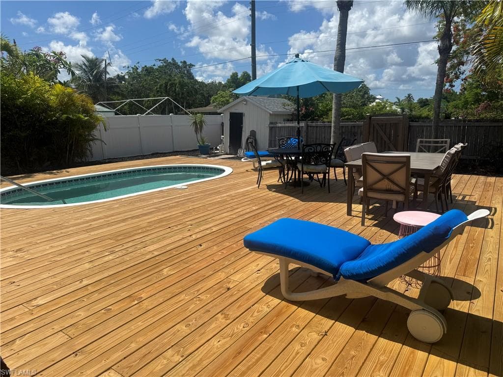 1012 Ridge ST, NAPLES FL 34103-16