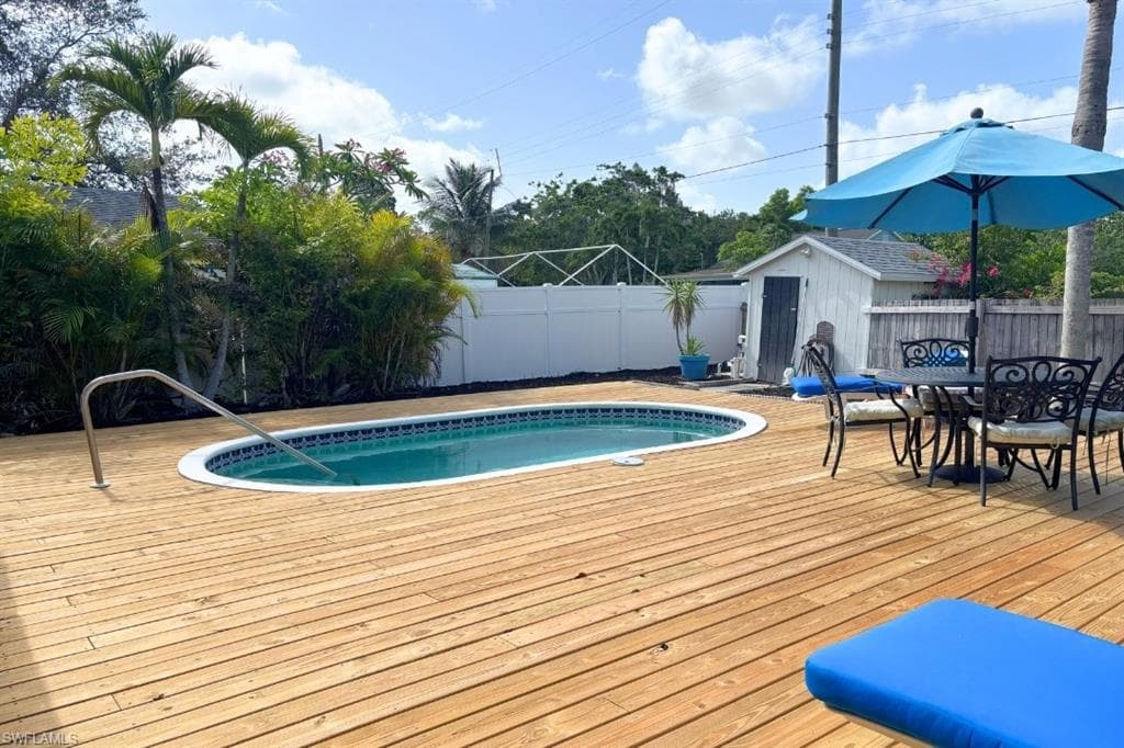 1012 Ridge ST, NAPLES FL 34103-15