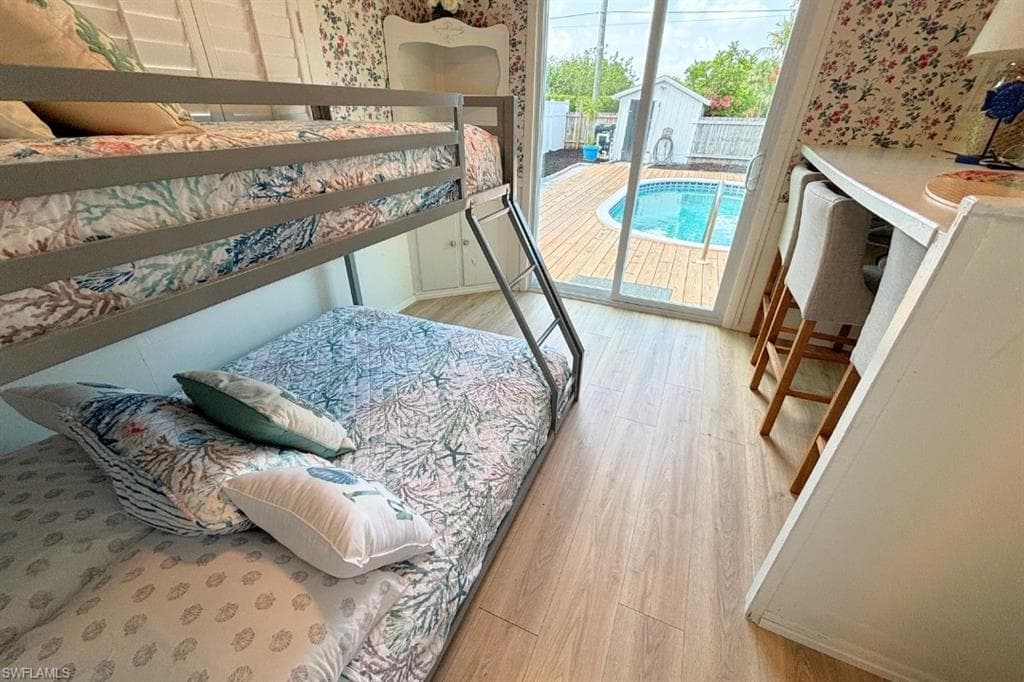 1012 Ridge ST, NAPLES FL 34103-11