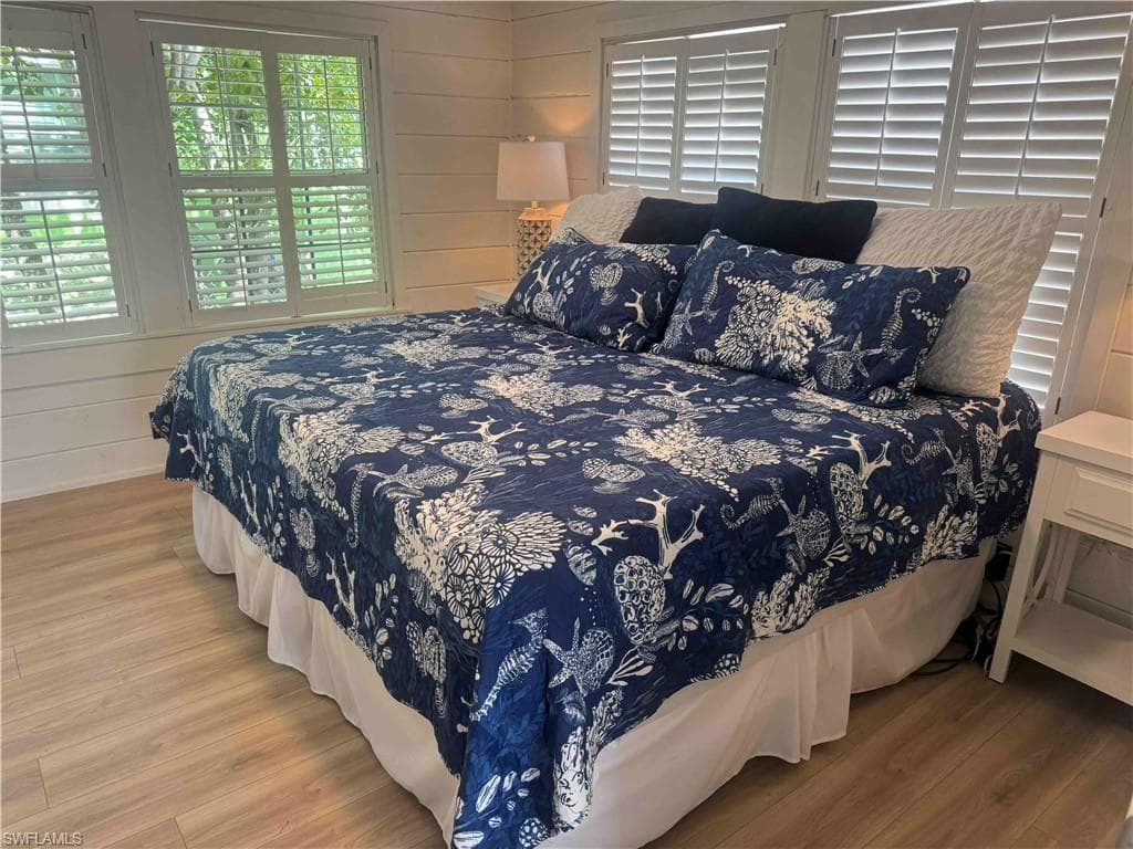 1012 Ridge ST, NAPLES FL 34103-6