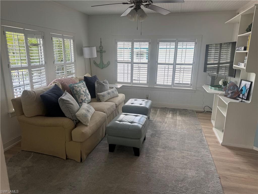 1012 Ridge ST, NAPLES FL 34103-4