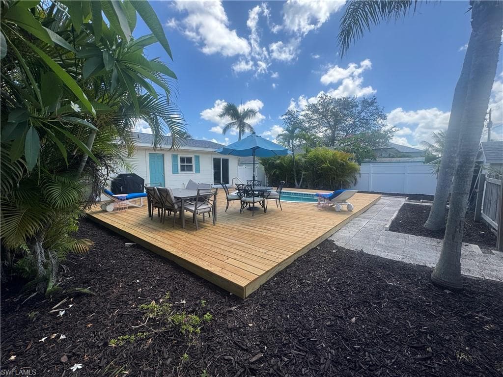 1012 Ridge ST, NAPLES FL 34103-13