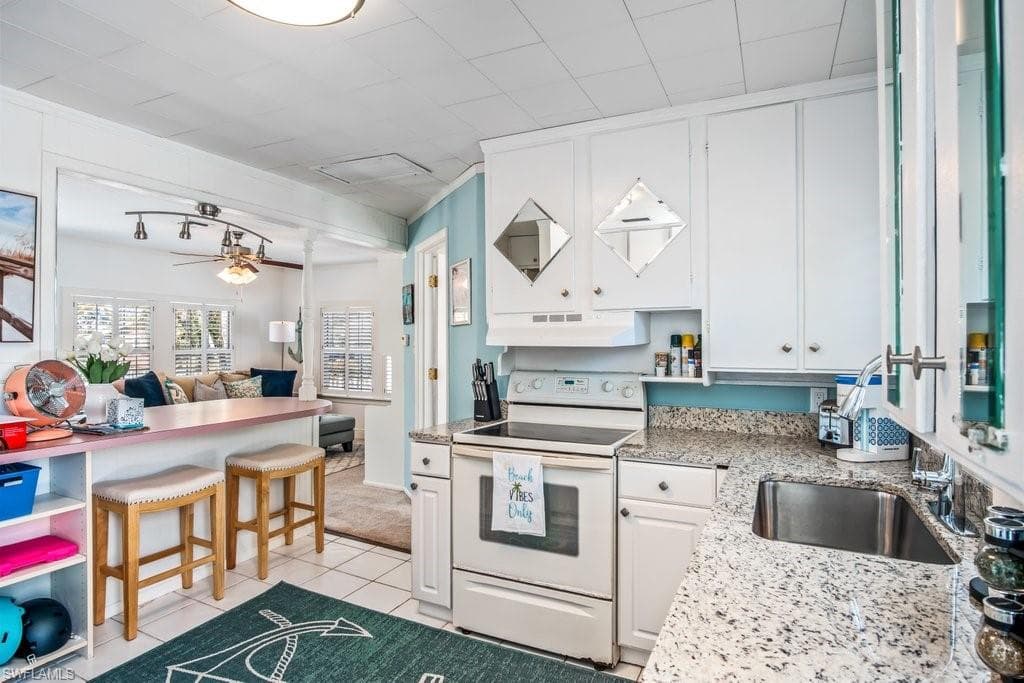 1012 Ridge ST, NAPLES FL 34103-10