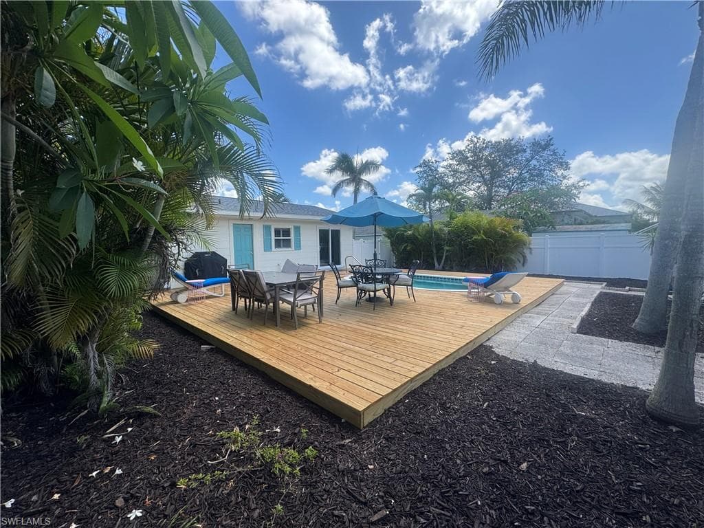 1012 Ridge ST, NAPLES FL 34103-18