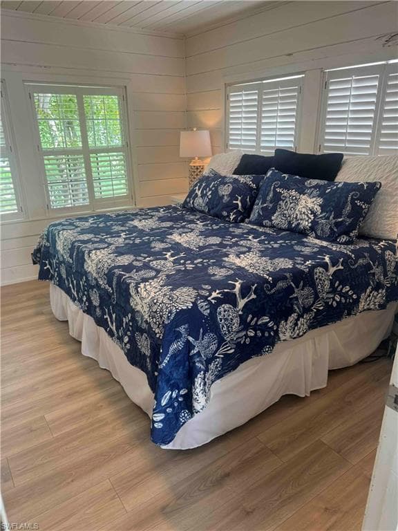 1012 Ridge ST, NAPLES FL 34103-7