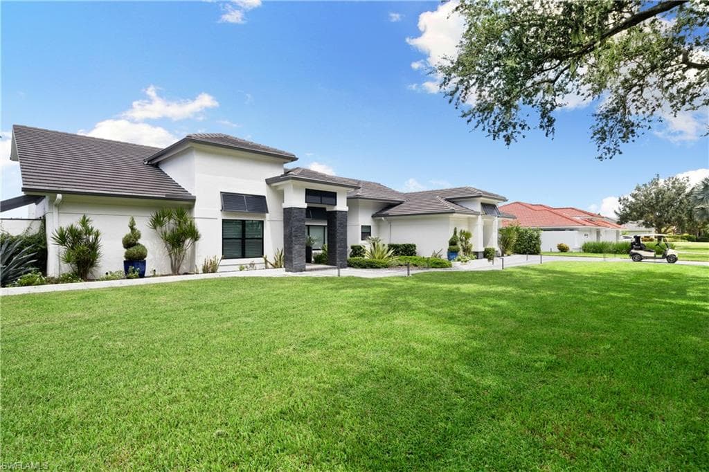 19559 Vintage Trace CIR, ESTERO FL 33967-1