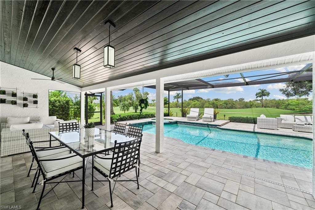 19559 Vintage Trace CIR, ESTERO FL 33967-25