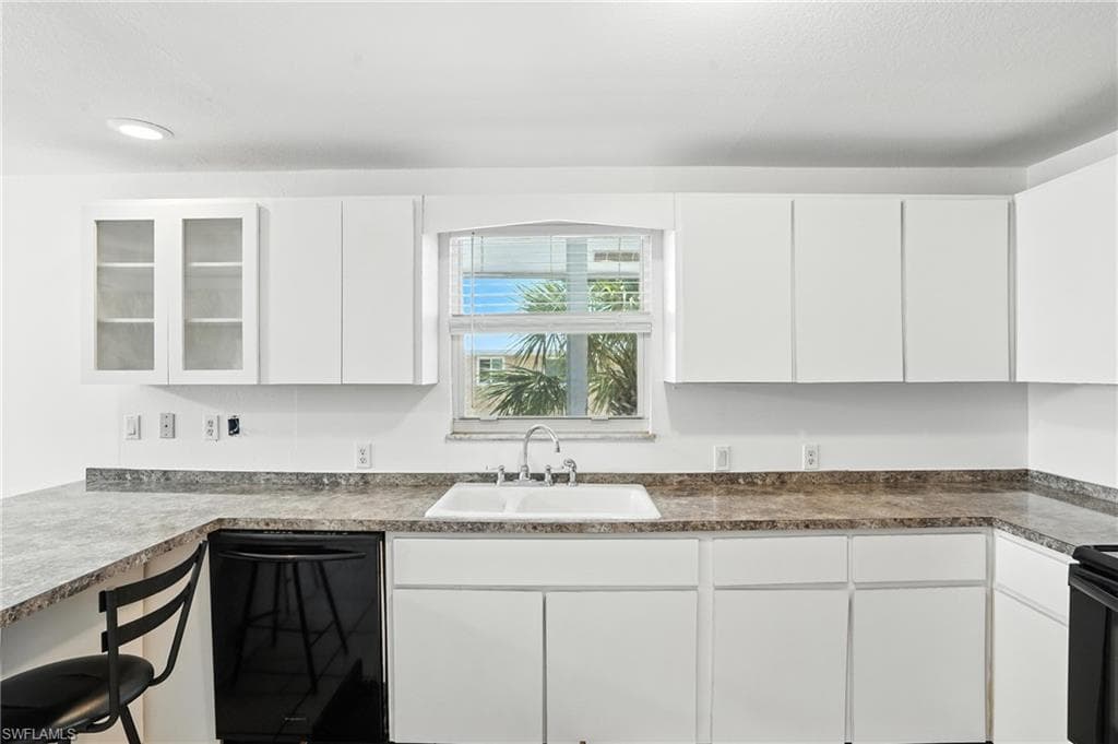 131 Bay Mar DR, FORT MYERS BEACH FL 33931-26