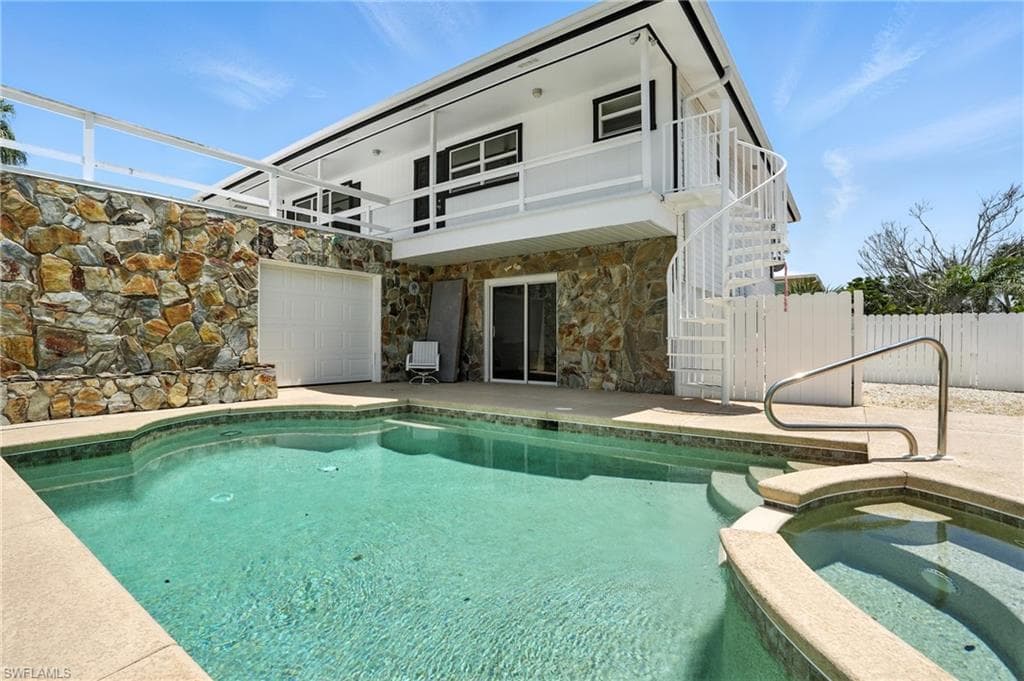 131 Bay Mar DR, FORT MYERS BEACH FL 33931-46