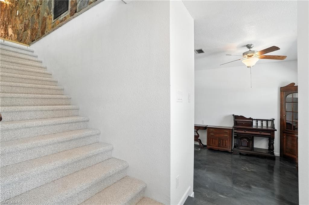 131 Bay Mar DR, FORT MYERS BEACH FL 33931-21