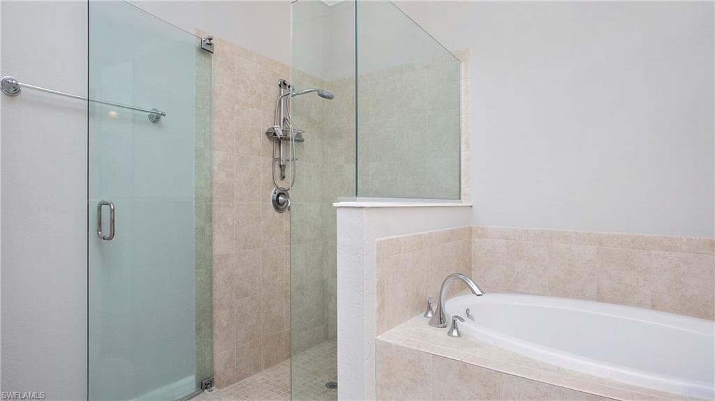 3668 Treasure Cove CT, NAPLES FL 34114-15