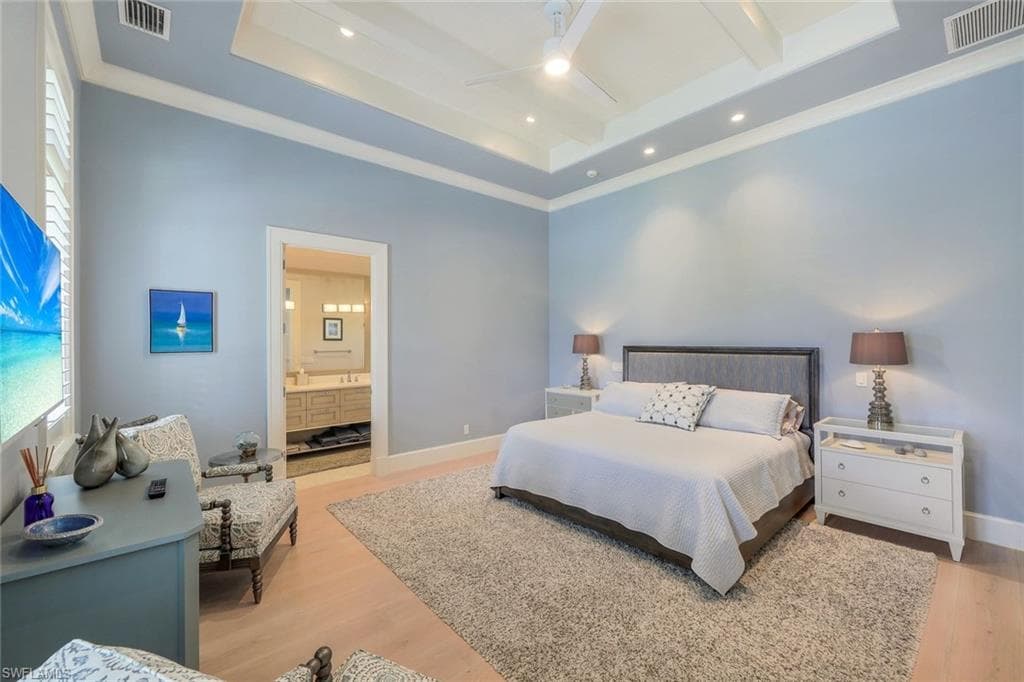 425 Harbour DR, NAPLES FL 34103-15