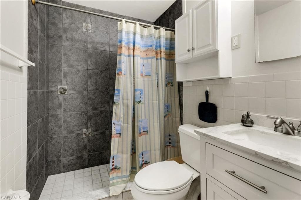 5251-5253 Serenity CV, BOKEELIA FL 33922-16