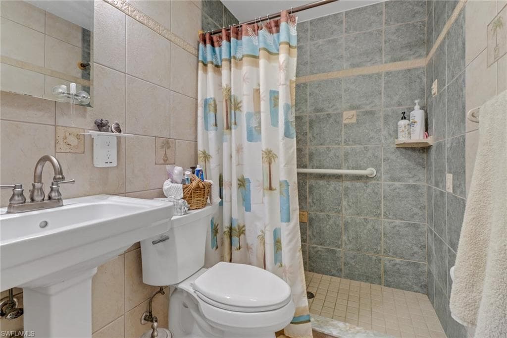 5251-5253 Serenity CV, BOKEELIA FL 33922-6
