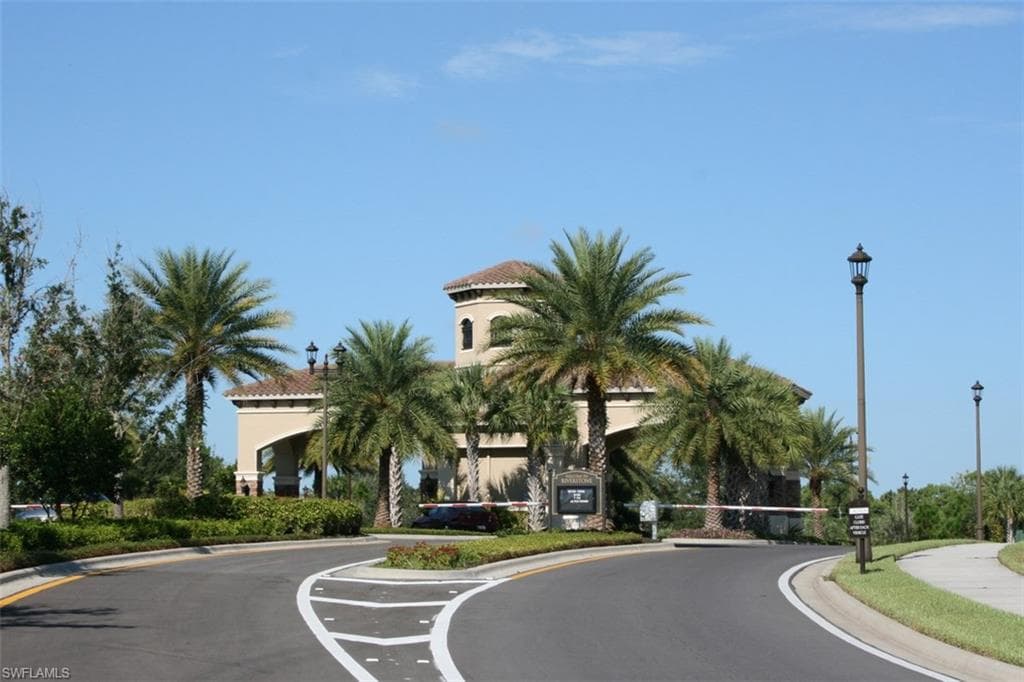 3296 Pacific DR, NAPLES FL 34119-24