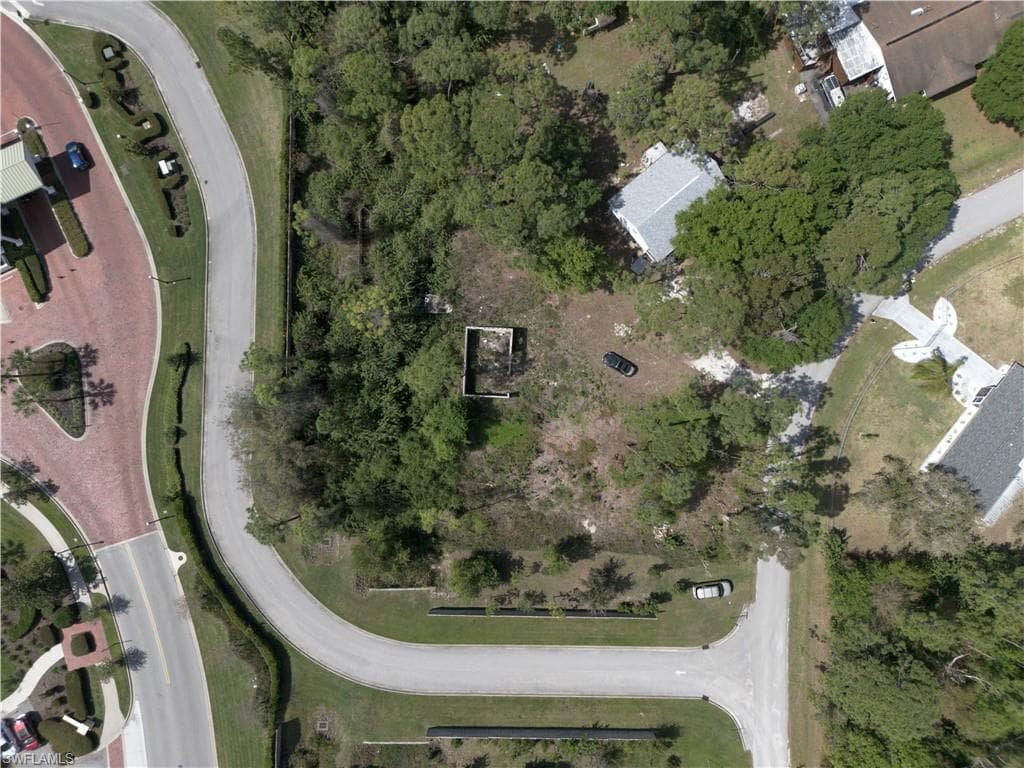 2086 Brooklawn DR, NORTH FORT MYERS FL 33917-8