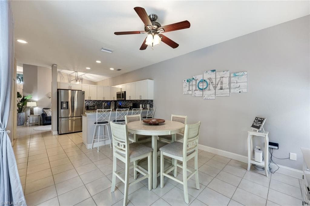 697 Crossfield CIR, NAPLES FL 34104-9