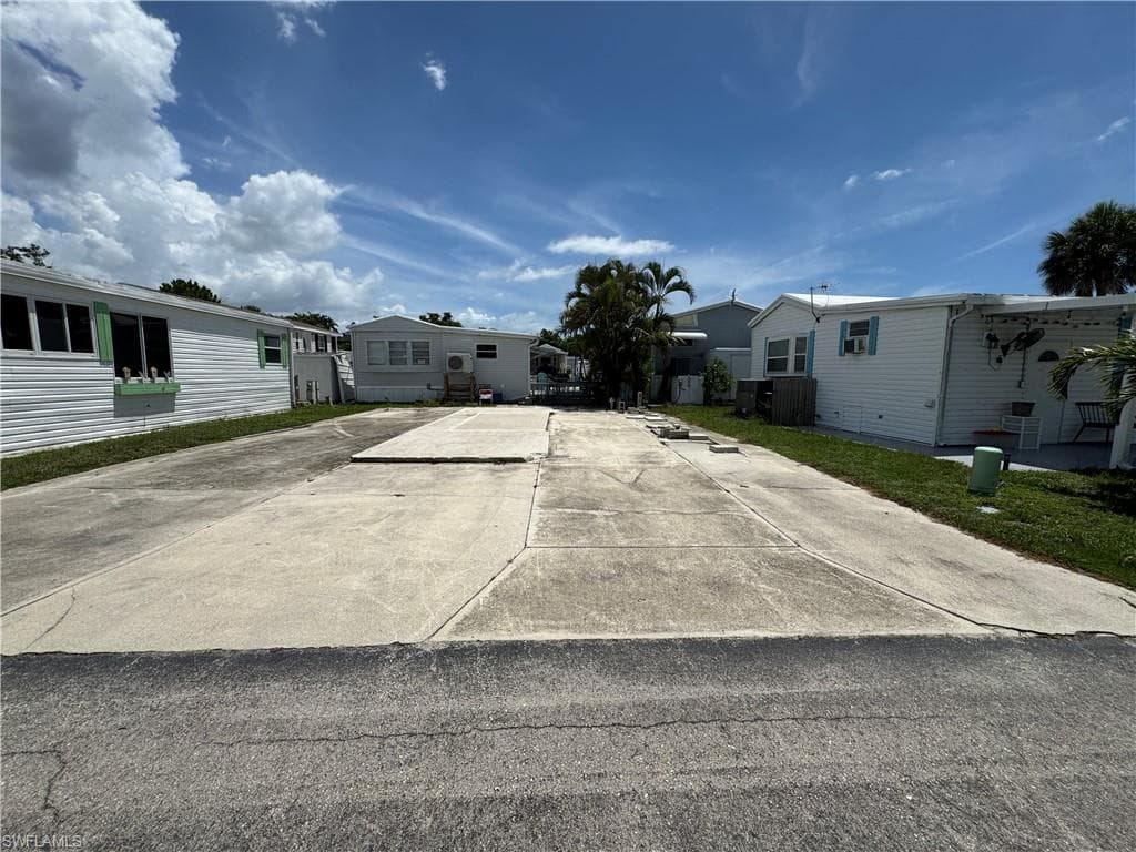 5769 Pink Panther DR, FORT MYERS FL 33908-5