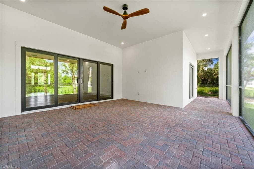 3708 Stagg CT, FORT MYERS FL 33905-31