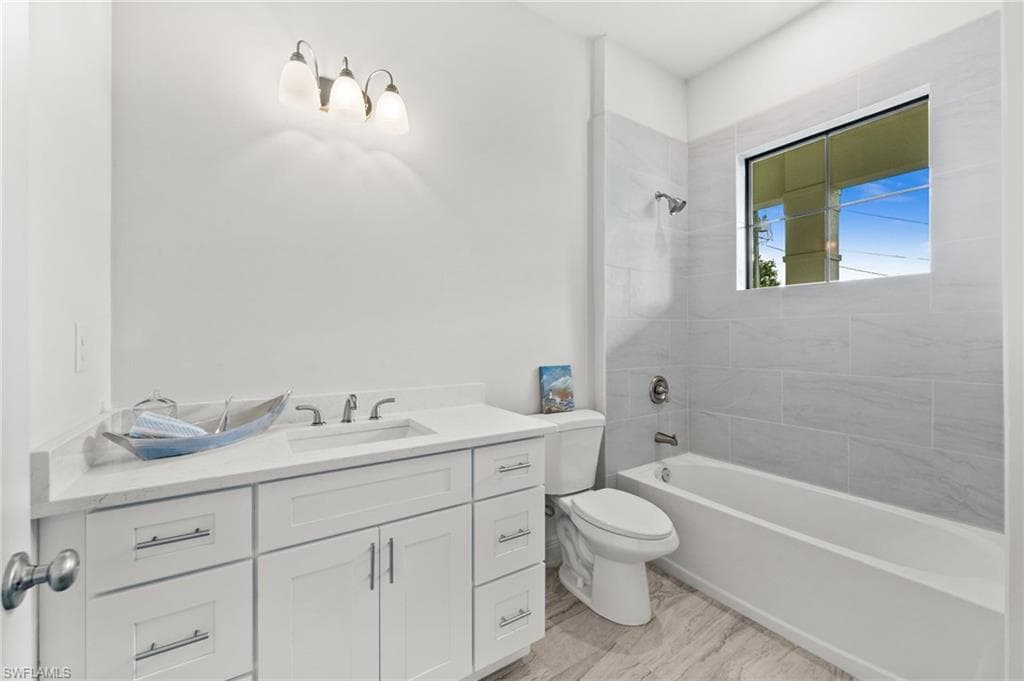 3708 Stagg CT, FORT MYERS FL 33905-29