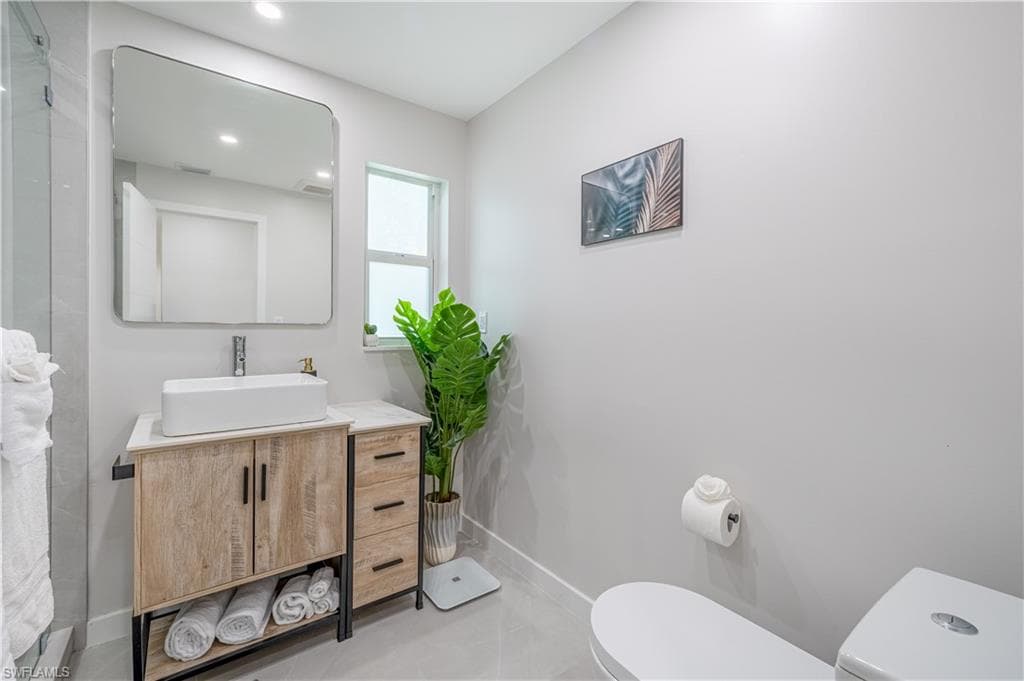 1575 Osprey AVE, NAPLES FL 34102-15