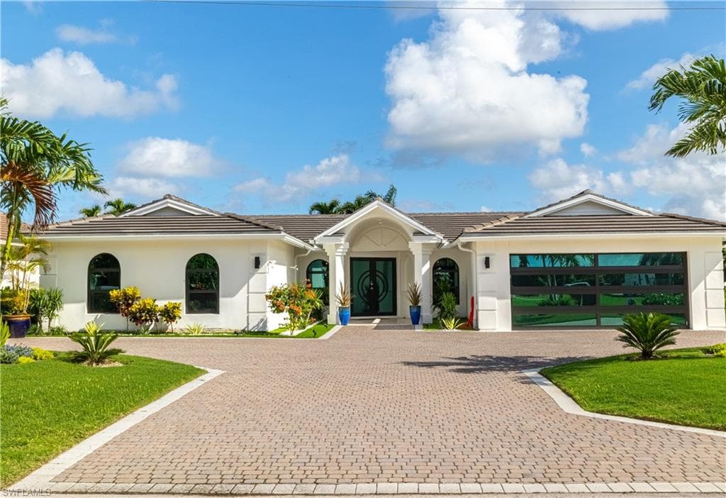 1575 Osprey AVE, NAPLES FL 34102-21