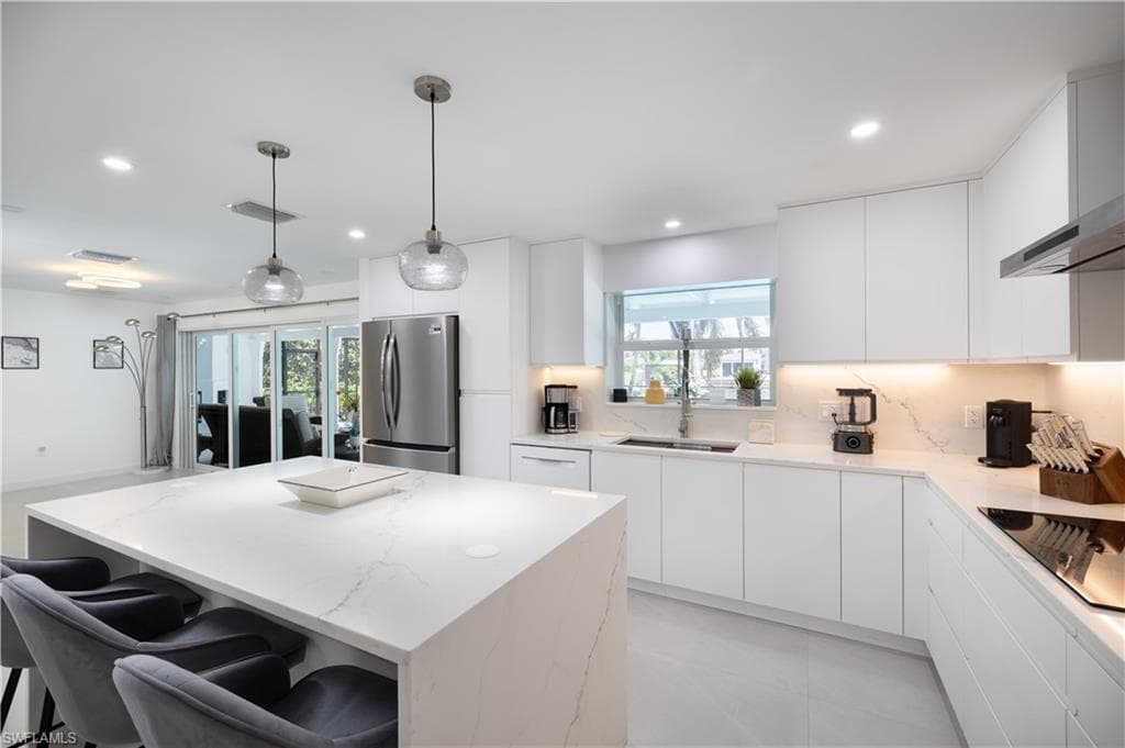 1575 Osprey AVE, NAPLES FL 34102-6