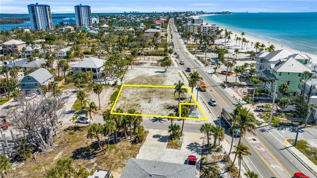 96 Hercules DR, FORT MYERS BEACH FL 33931-18