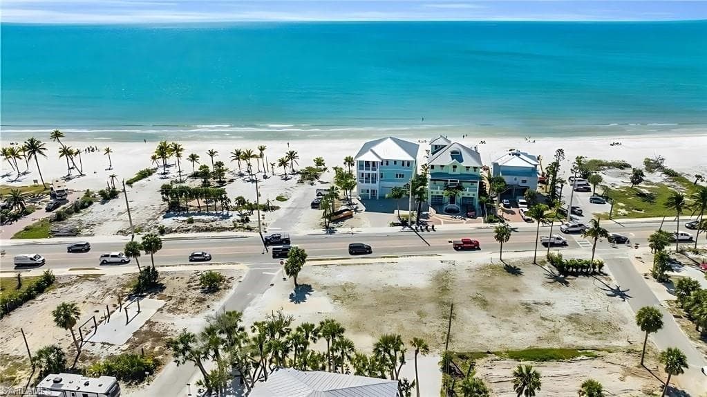 111 Coconut DR, FORT MYERS BEACH FL 33931-31