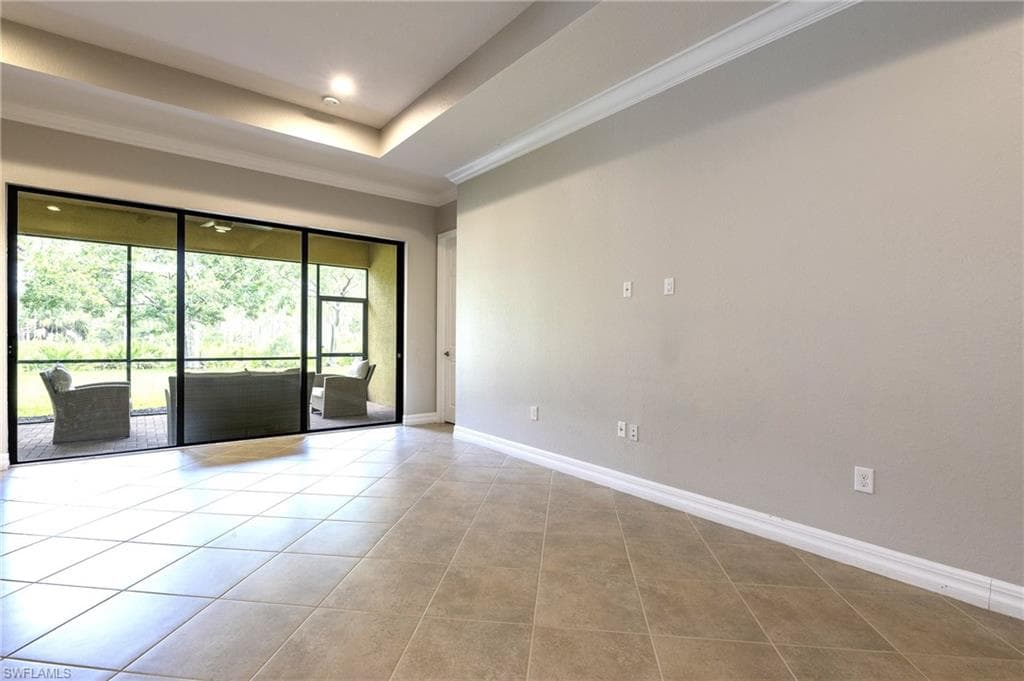 3876 Gibralter DR, NAPLES FL 34119-9