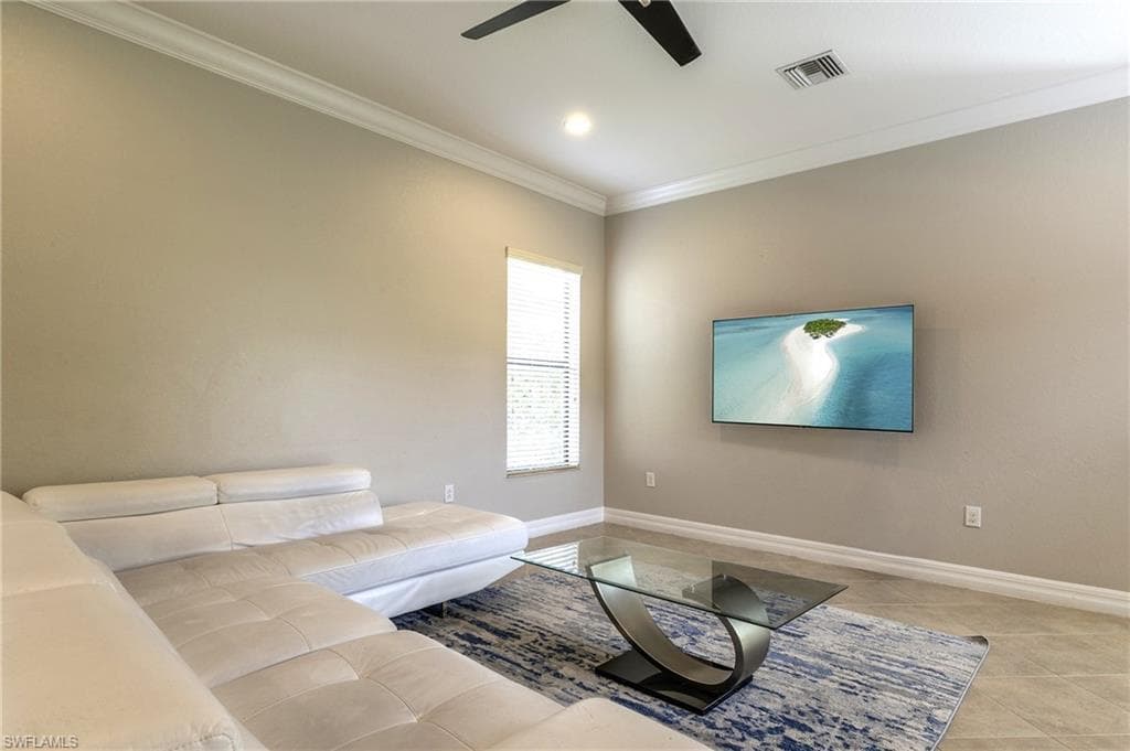 3876 Gibralter DR, NAPLES FL 34119-18