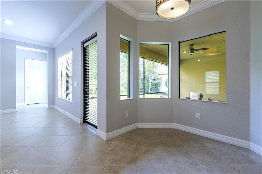 3876 Gibralter DR, NAPLES FL 34119-20