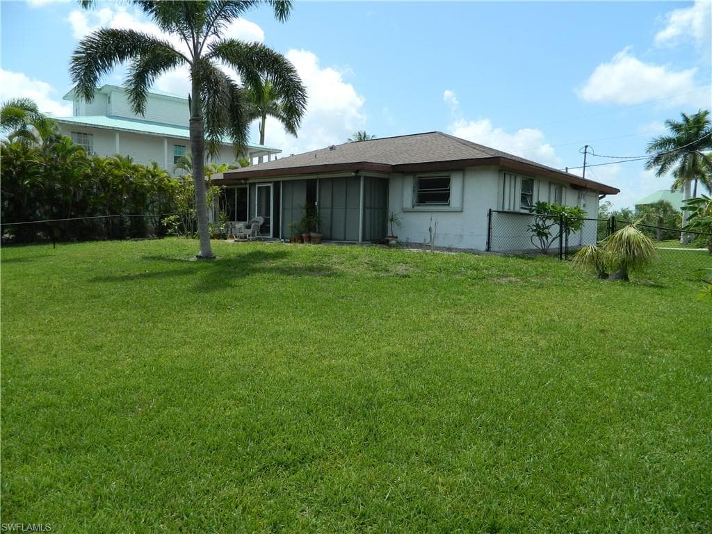 6408 Cocos DR, FORT MYERS FL 33908-6
