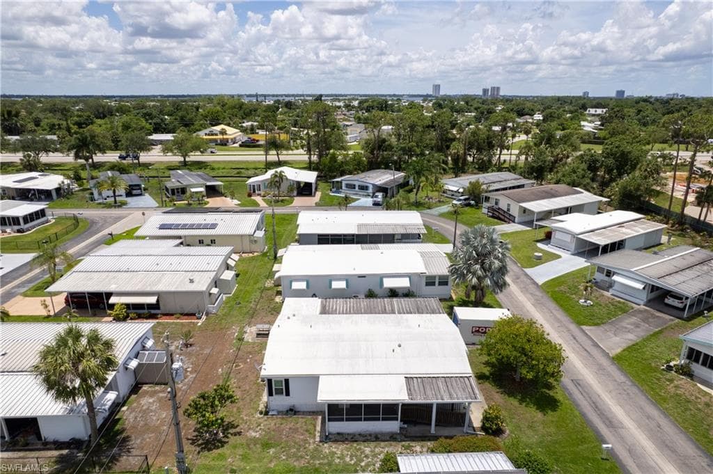205 Carriage LN, NORTH FORT MYERS FL 33917-41