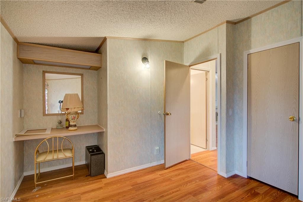 205 Carriage LN, NORTH FORT MYERS FL 33917-21