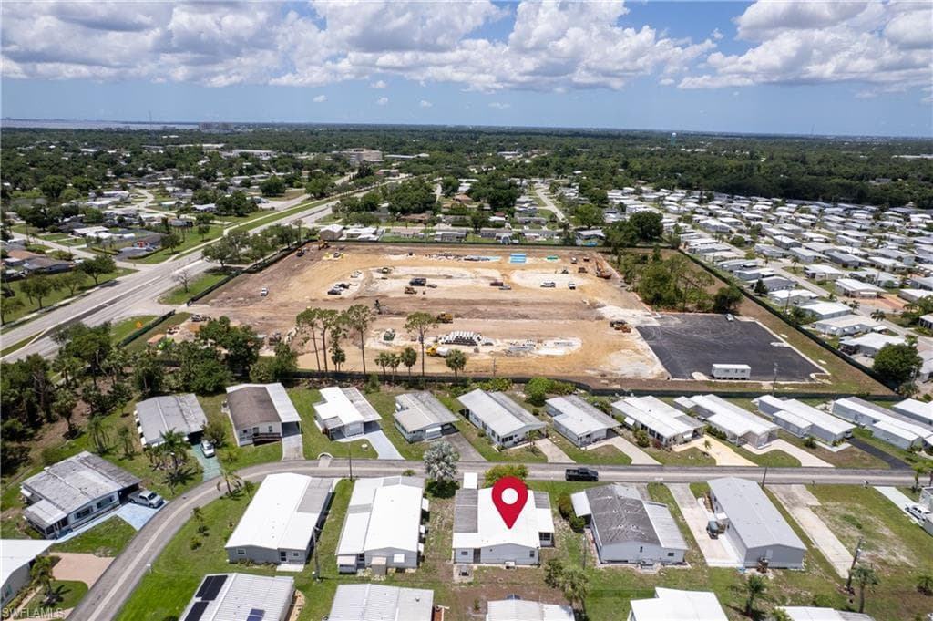 205 Carriage LN, NORTH FORT MYERS FL 33917-38