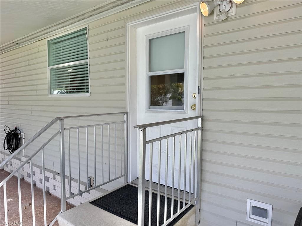 5121 Fiddleleaf DR-15