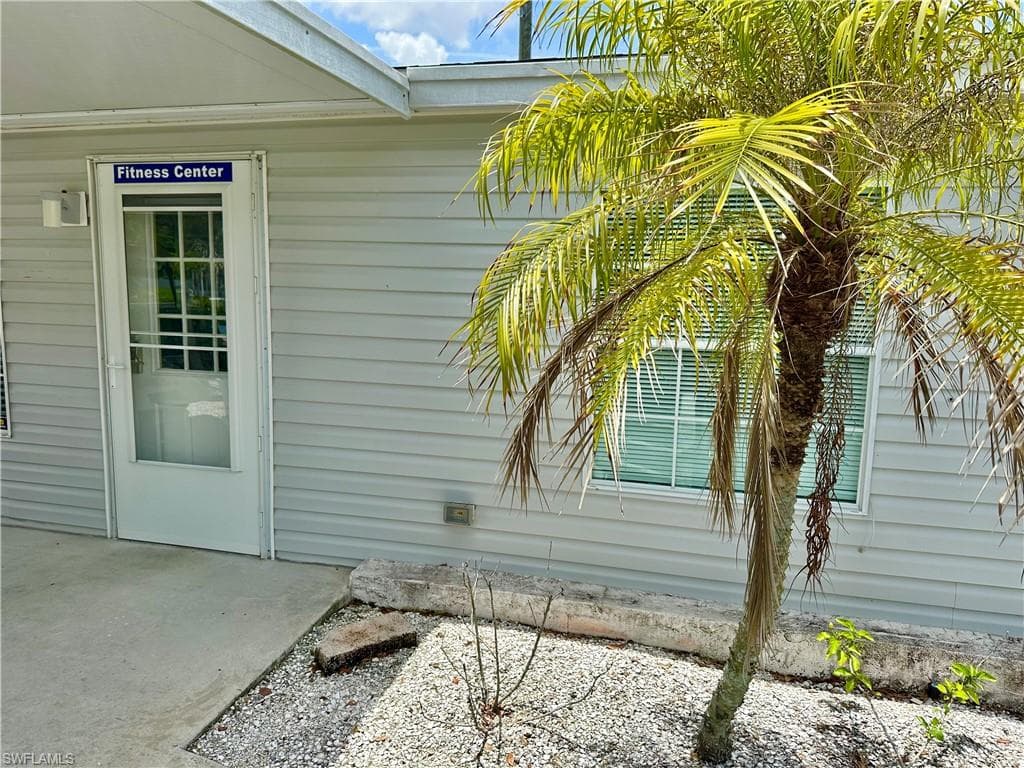 5121 Fiddleleaf DR-25