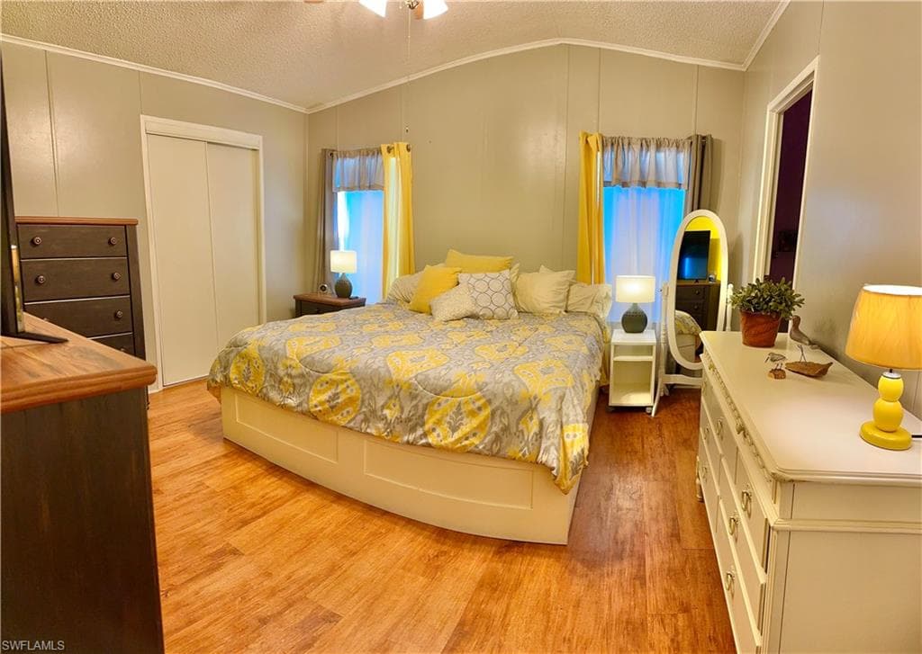 5121 Fiddleleaf DR-13