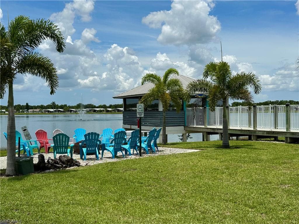 5121 Fiddleleaf DR-18